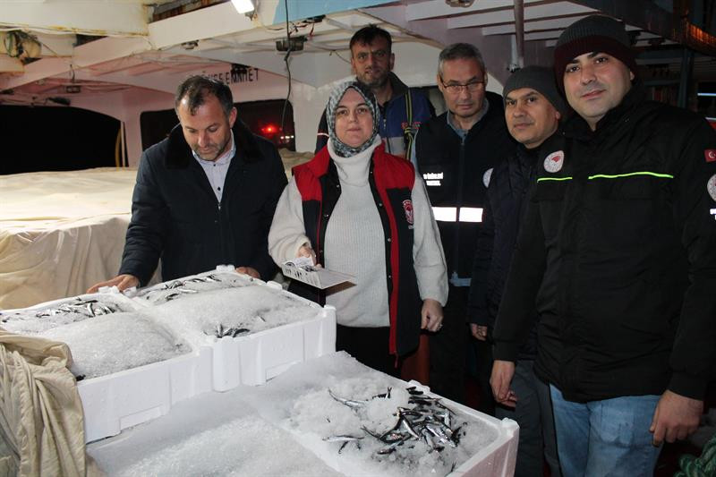 AKÇAKOCA DA BALIÇILAR DENETLENDİ