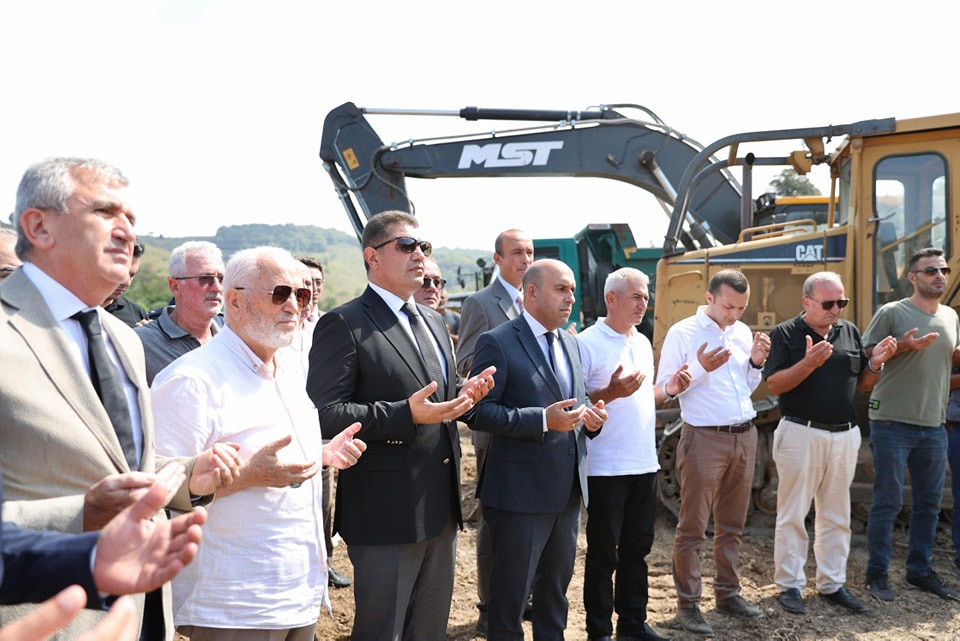 (Görüntülü) AKÇAKOCA OSB DE HUMMALI ÇALIŞMA BAŞLADI..