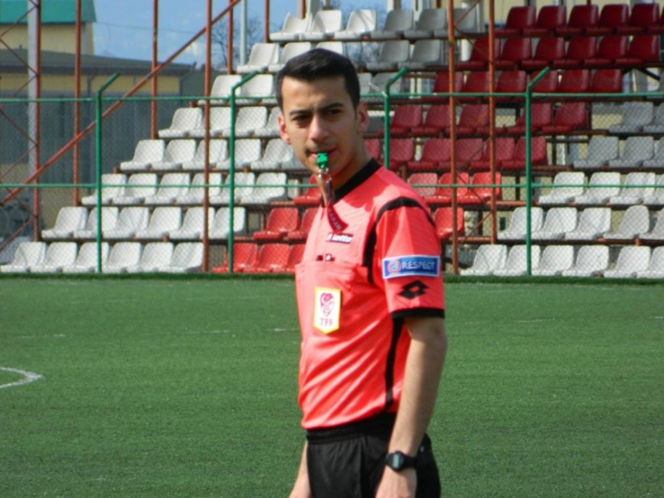 ÇİLİMLİ BELEDİYESPOR MAÇIN HAKEMİ KOMŞU DAN