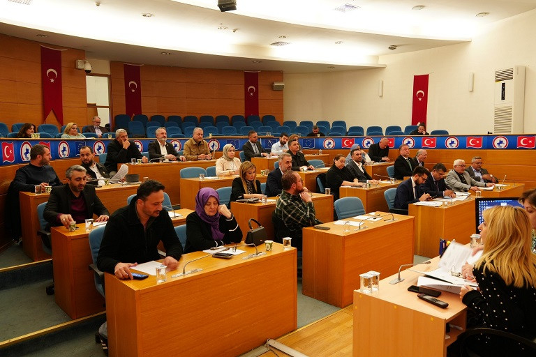 DÜZCE BELEDİYESİNDE 20 GÜNDEM MADDESİ ELE ALINDI