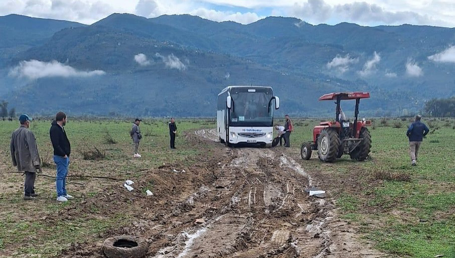 Gölyaka’da Tur Otobüsüne Navigasyon Hatası