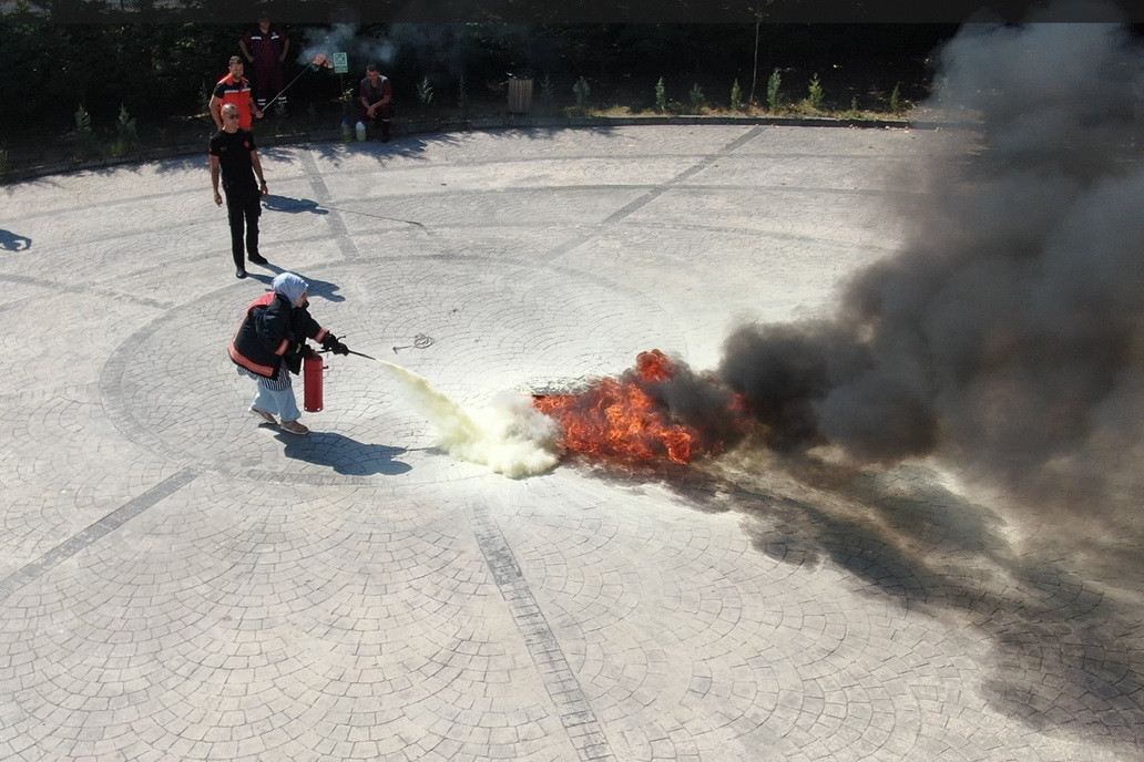 işyeri yangın güvenlik eğitimi verildi.