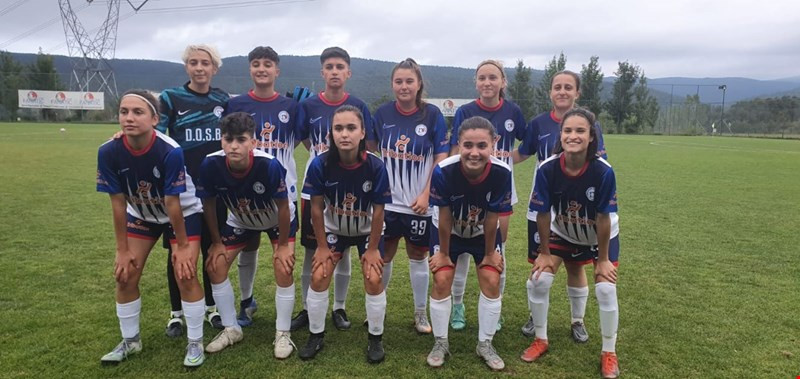 KADIN FUTBOLCULARIMIZ İLK MAÇINA ÇIKIYOR