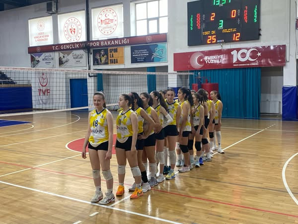 Voleybol Mahalli Ligi Sona Erdi